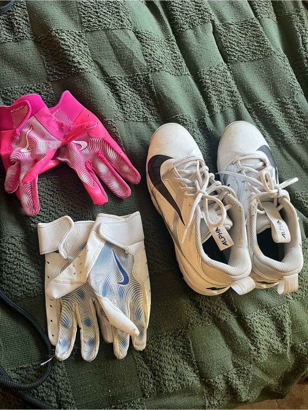Nike White Football Cleats with Black Swoosh and Two Pairs Nike Gloves & Bag
